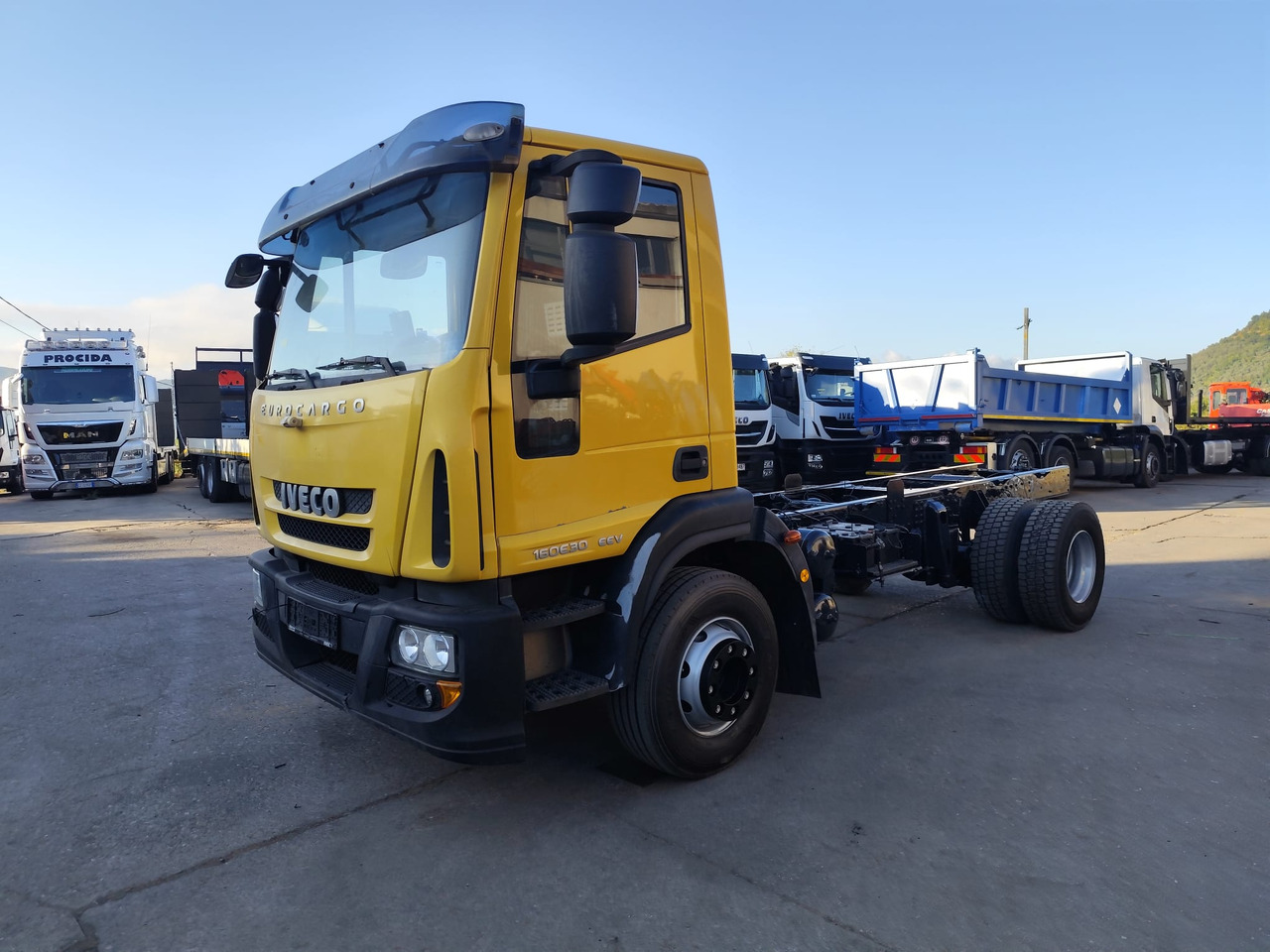 IVECO EUROCARGO 160E30 - משאית עם שלדת תא: תמונה 1 IVECO EUROCARGO 160E30 - משאית עם שלדת תא: תמונה 1