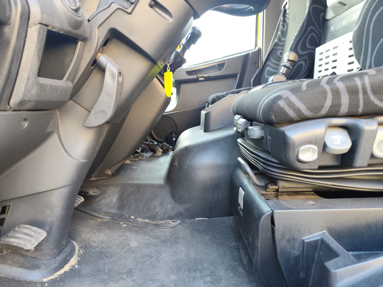 IVECO EUROCARGO 160E30 - משאית עם שלדת תא: תמונה 4 IVECO EUROCARGO 160E30 - משאית עם שלדת תא: תמונה 4