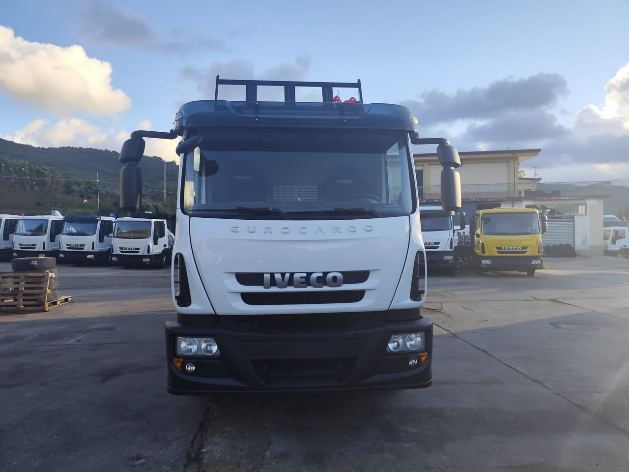 IVECO EUROCARGO 160E30 - משאית מנוף: תמונה 2 IVECO EUROCARGO 160E30 - משאית מנוף: תמונה 2