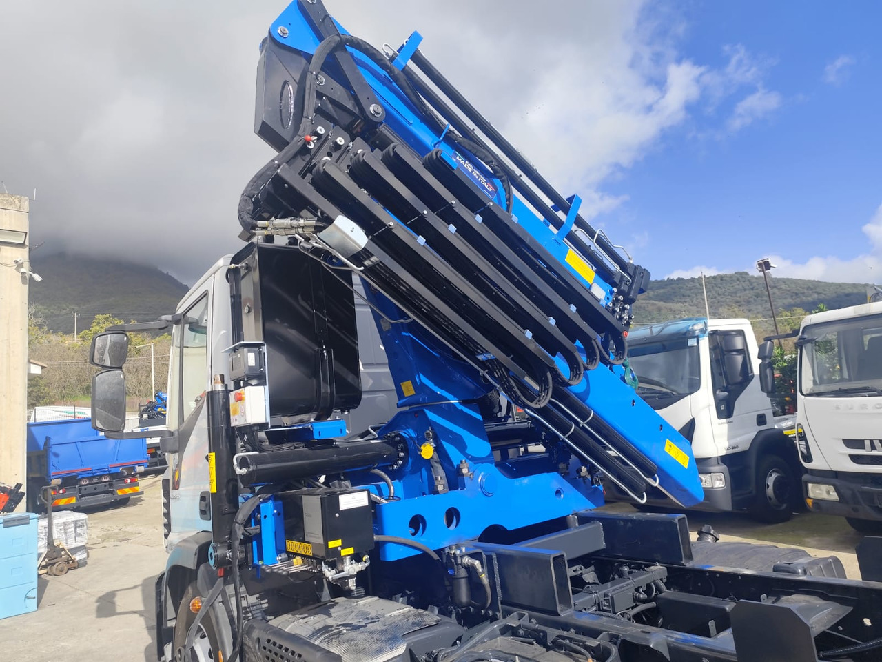 IVECO EUROCARGO 180-250 - משאית מנוף, משאית מנוף: תמונה 5 IVECO EUROCARGO 180-250 - משאית מנוף, משאית מנוף: תמונה 5