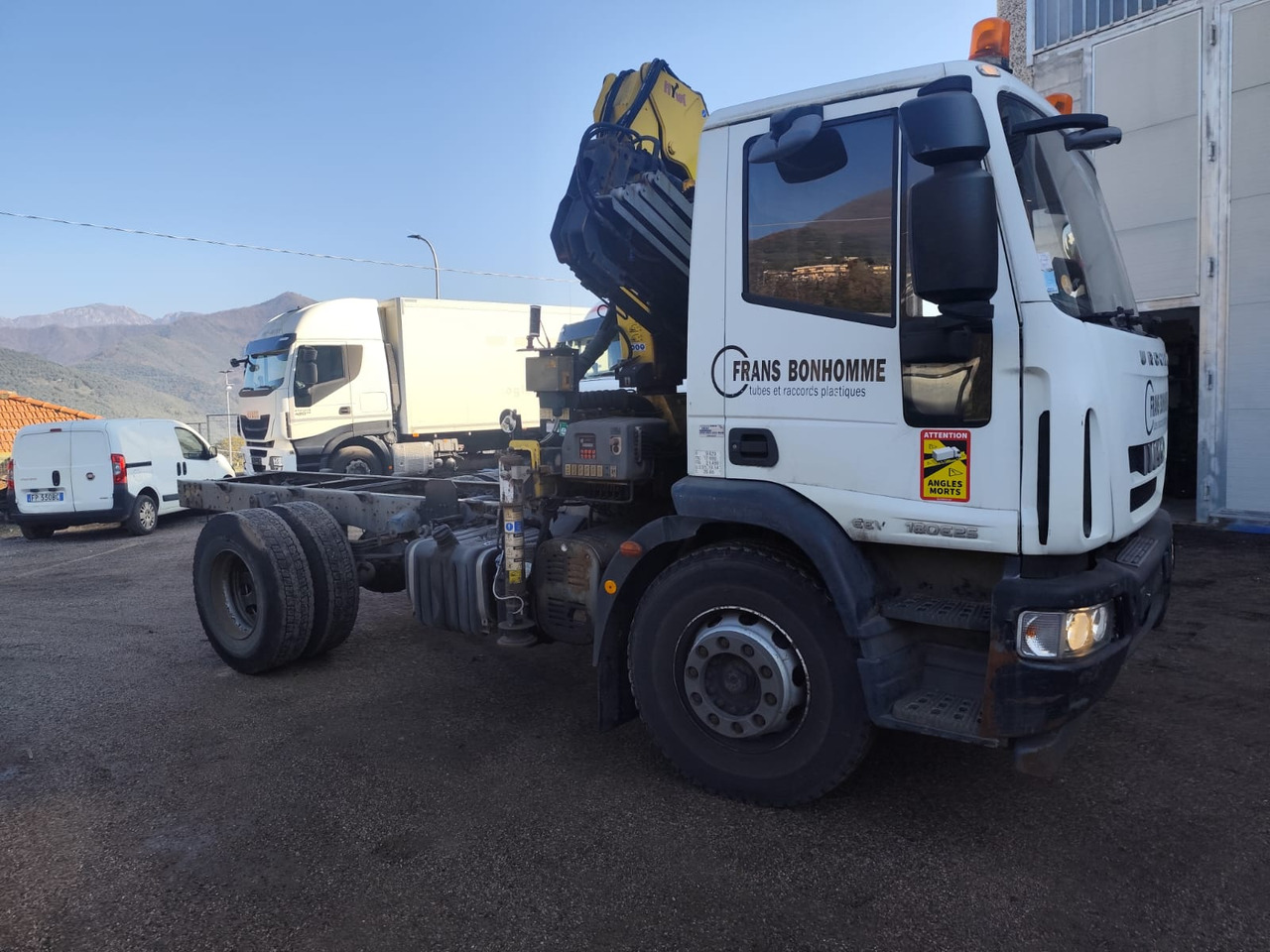 IVECO EUROCARGO 180E25 - משאית מנוף, משאית מנוף: תמונה 3 IVECO EUROCARGO 180E25 - משאית מנוף, משאית מנוף: תמונה 3