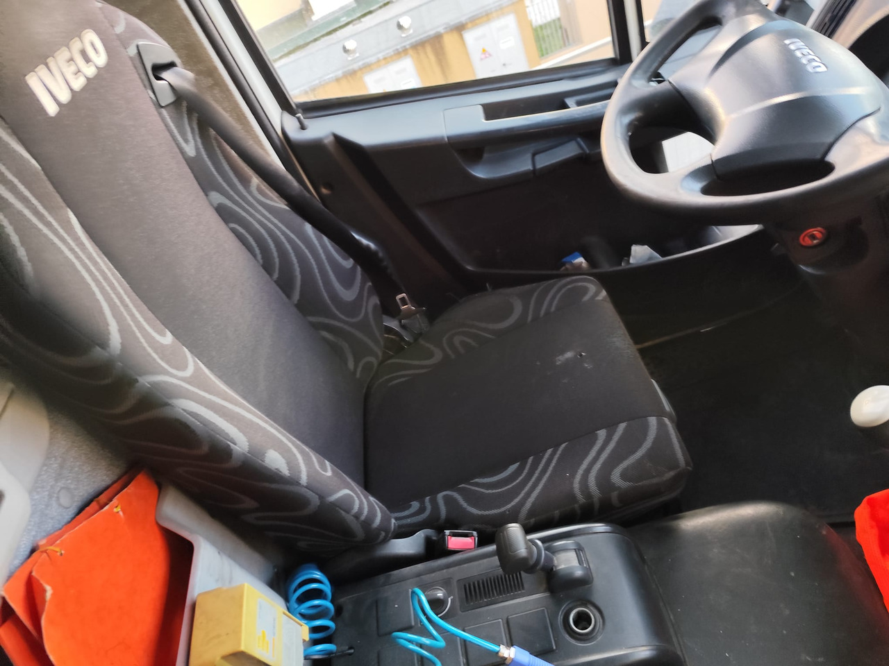 IVECO EUROCARGO 180E25 - משאית מנוף, משאית מנוף: תמונה 4 IVECO EUROCARGO 180E25 - משאית מנוף, משאית מנוף: תמונה 4