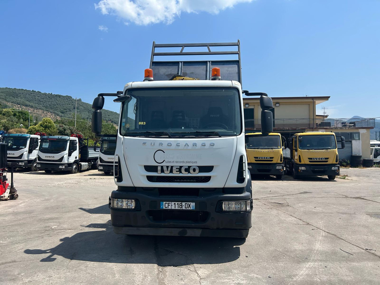 IVECO EUROCARGO 180E30 - מזהיר, משאית מנוף: תמונה 2 IVECO EUROCARGO 180E30 - מזהיר, משאית מנוף: תמונה 2