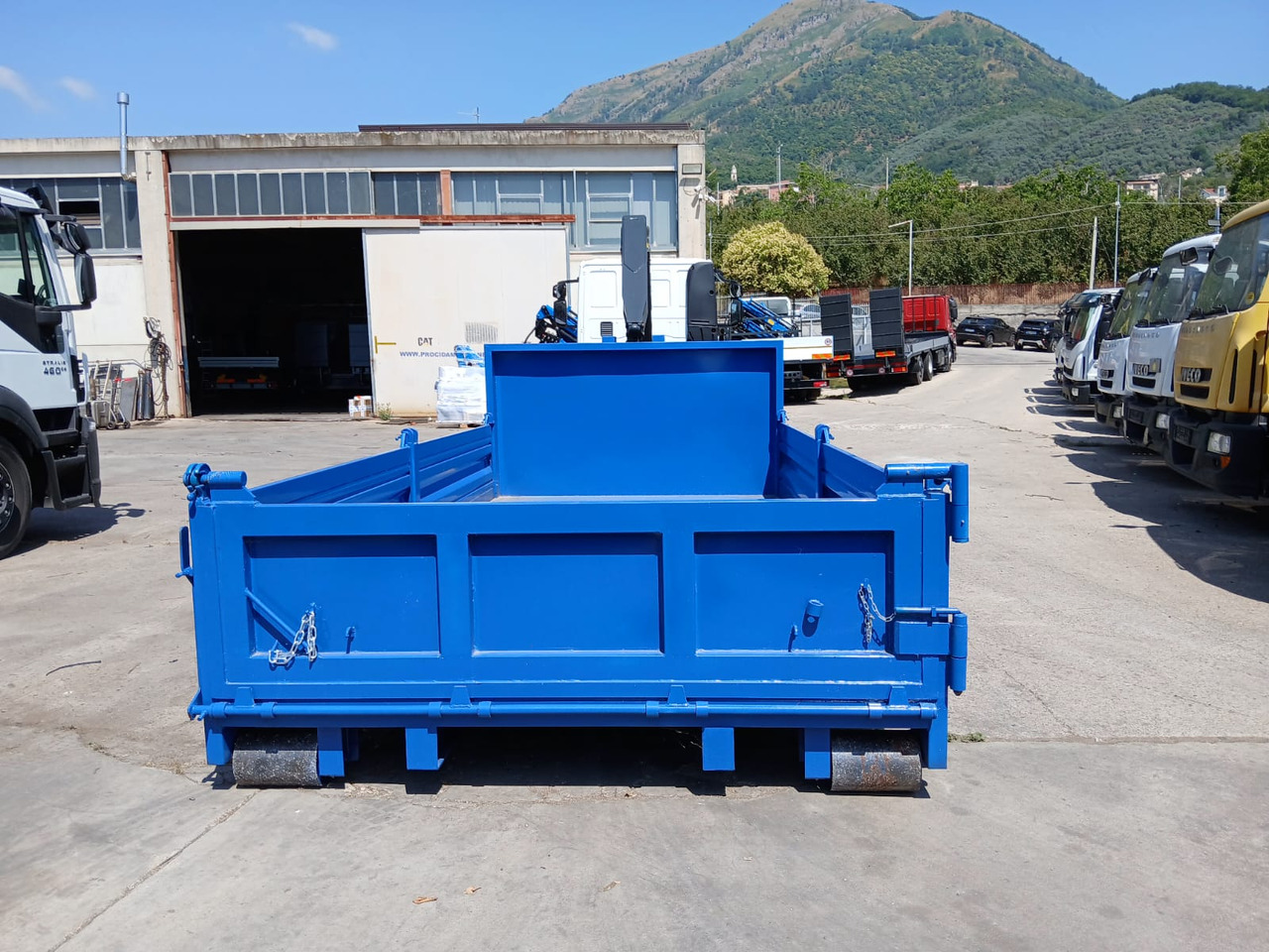 IVECO EUROCARGO 190EL25 - משאית הרמת וו: תמונה 5 IVECO EUROCARGO 190EL25 - משאית הרמת וו: תמונה 5