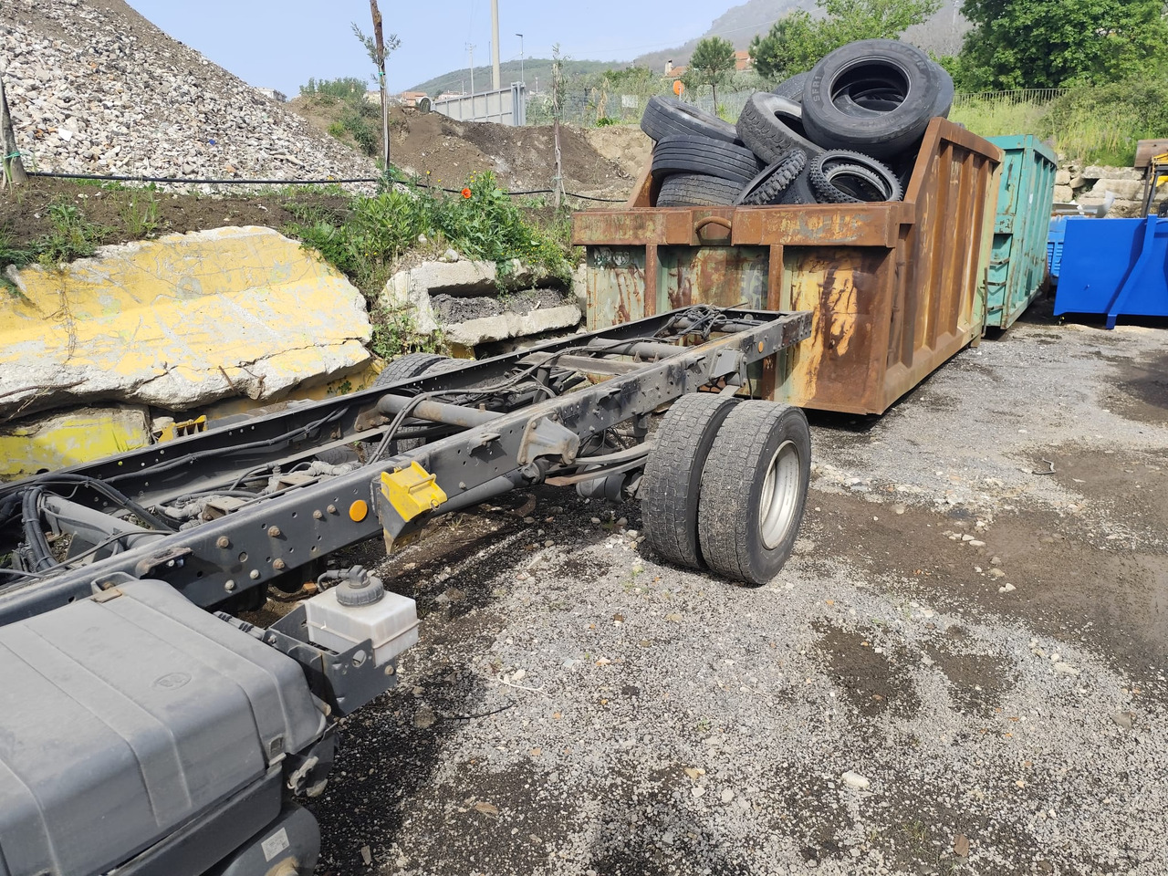 IVECO EUROCARGO 75-160 - משאית עם שלדת תא, משאית מנוף: תמונה 5 IVECO EUROCARGO 75-160 - משאית עם שלדת תא, משאית מנוף: תמונה 5