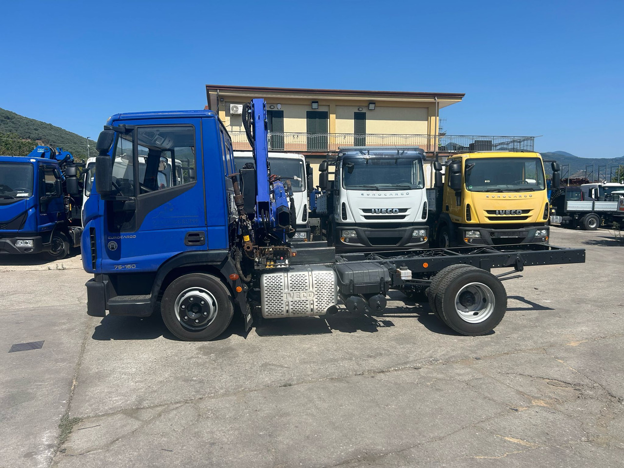 IVECO EUROCARGO 75-160 - משאית מנוף, משאית מנוף: תמונה 2 IVECO EUROCARGO 75-160 - משאית מנוף, משאית מנוף: תמונה 2