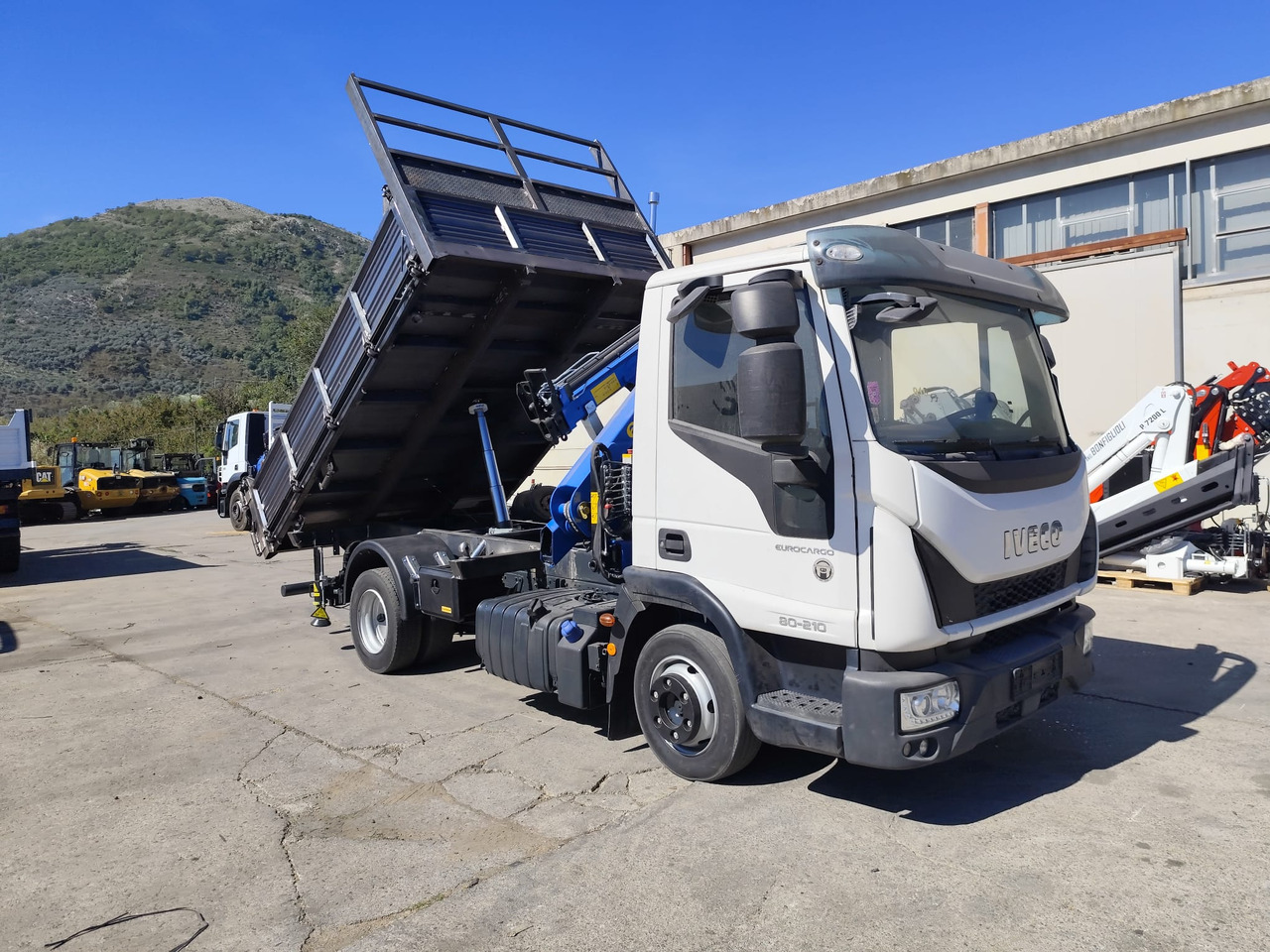 IVECO EUROCARGO 80-210 - משאית מנוף: תמונה 4 IVECO EUROCARGO 80-210 - משאית מנוף: תמונה 4