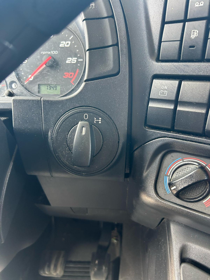 IVECO STRALIS AD 260S31 Y/P - משאית עם שלדת תא: תמונה 4 IVECO STRALIS AD 260S31 Y/P - משאית עם שלדת תא: תמונה 4