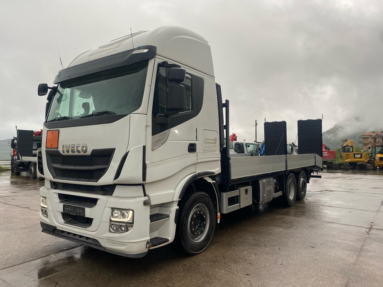 IVECO STRALIS AS 260S46 - משאית צד נופל/ שטוחה: תמונה 1 IVECO STRALIS AS 260S46 - משאית צד נופל/ שטוחה: תמונה 1