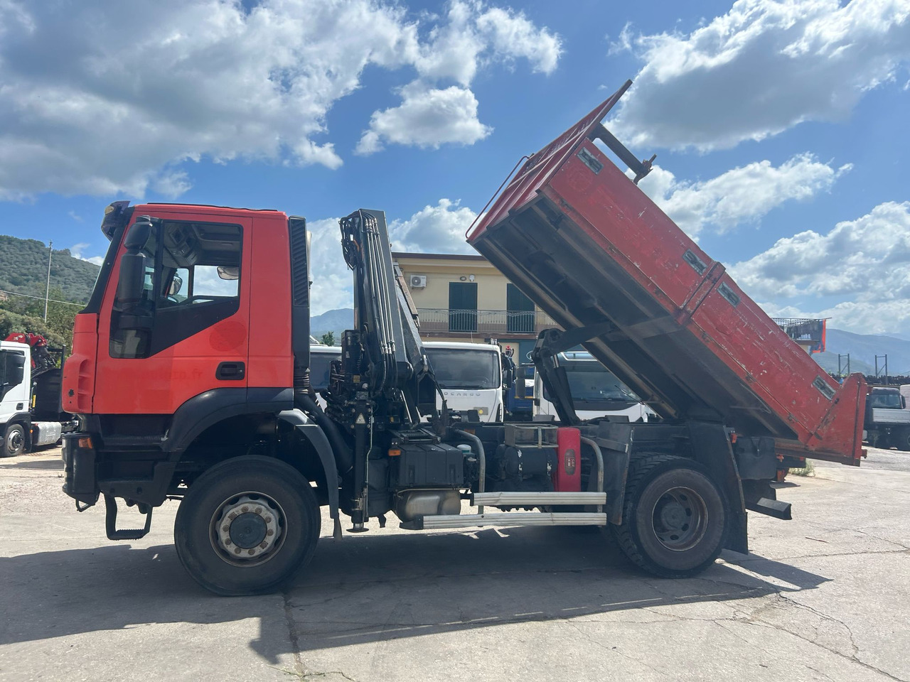 IVECO TRAKKER 190T36 - משאית מנוף: תמונה 5 IVECO TRAKKER 190T36 - משאית מנוף: תמונה 5