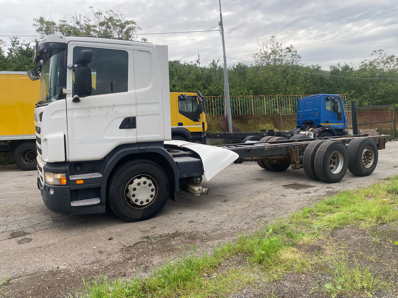 SCANIA G440 - משאית עם שלדת תא: תמונה 2 SCANIA G440 - משאית עם שלדת תא: תמונה 2