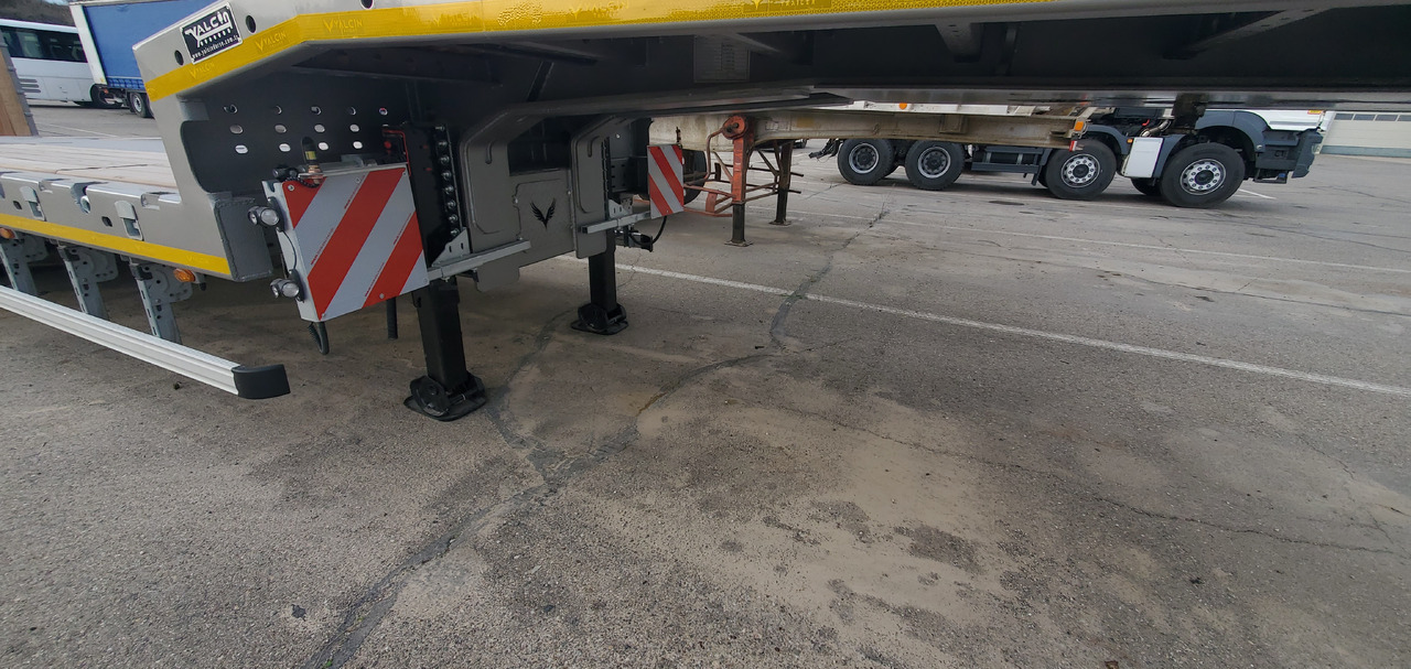 YALCIN 3 ESSIEUX STD - סמיטריילר עם מטען נמוך: תמונה 5 YALCIN 3 ESSIEUX STD - סמיטריילר עם מטען נמוך: תמונה 5