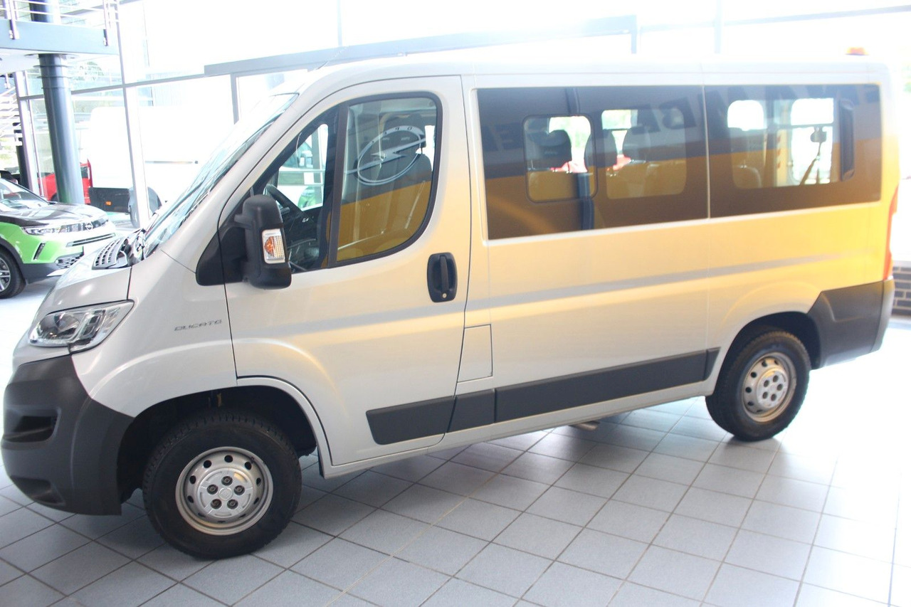 Fiat Ducato Kombi 33 150 L1H1 9-Sitzer Rollstuhlrampe - כלי רכב מסחרי לנוסעים: תמונה 4 Fiat Ducato Kombi 33 150 L1H1 9-Sitzer Rollstuhlrampe - כלי רכב מסחרי לנוסעים: תמונה 4