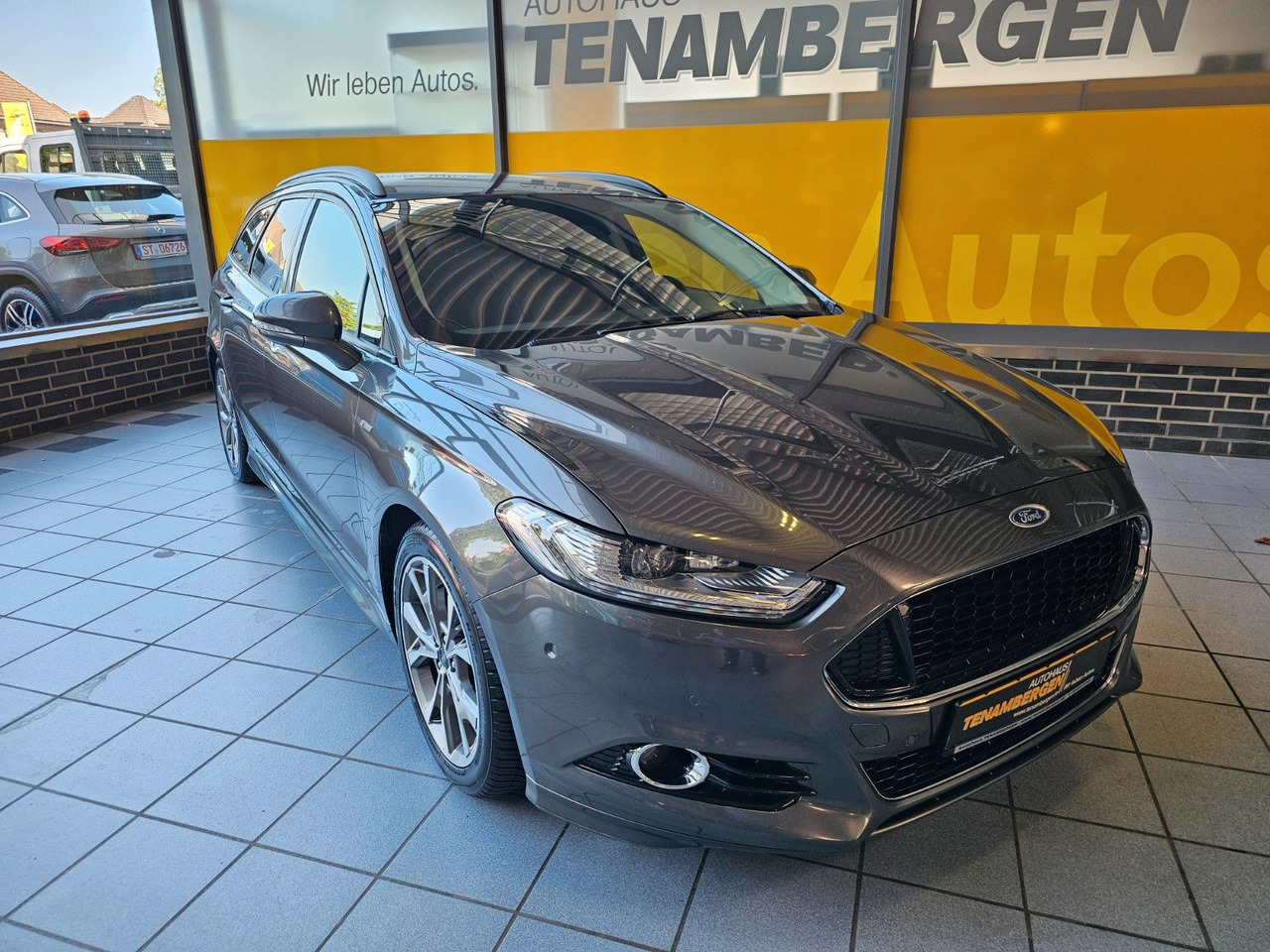 Ford Mondeo Turnier ST-Line LED Scheinwerfer - מכונית: תמונה 2 Ford Mondeo Turnier ST-Line LED Scheinwerfer - מכונית: תמונה 2