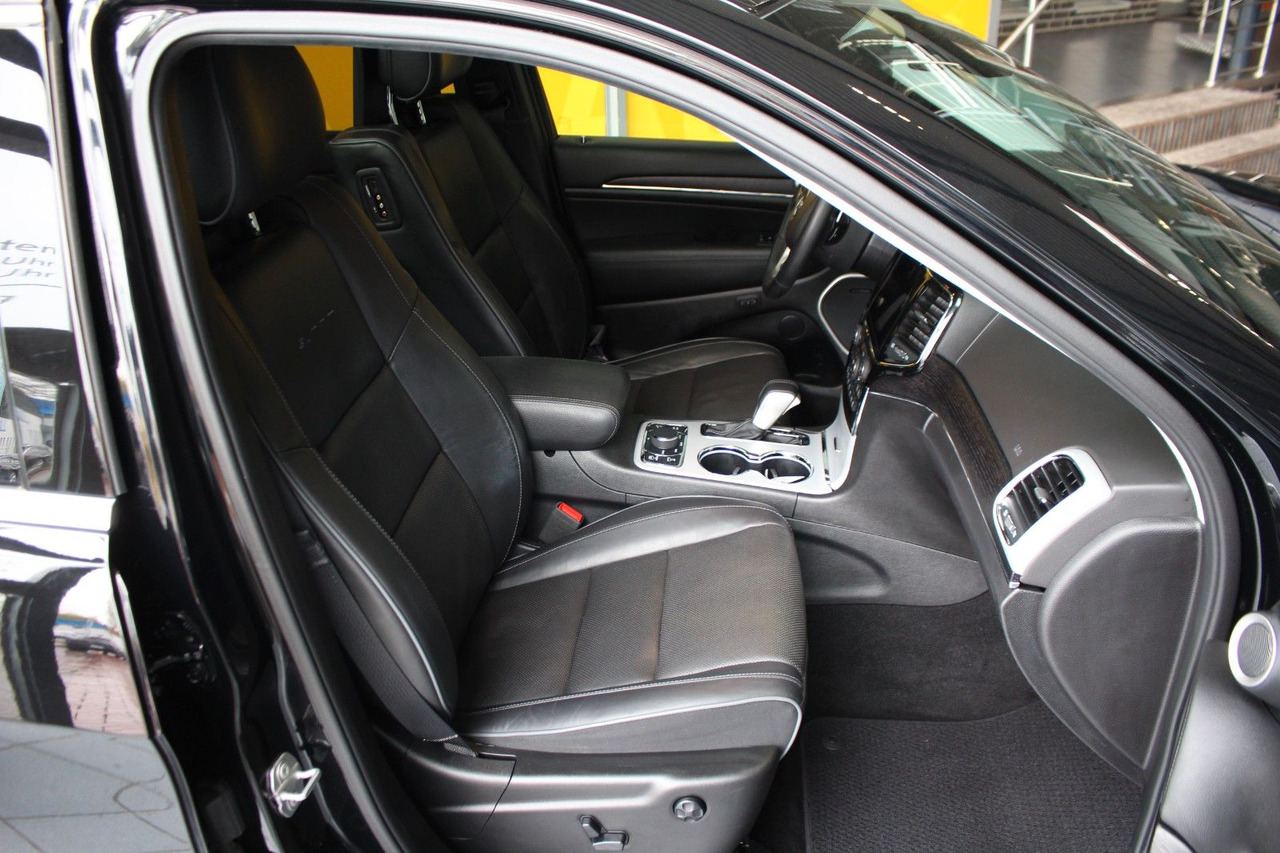 Jeep Grand Cherokee 3.0 CRD Summit H&K Pano DVD ACC - SUV: תמונה 5 Jeep Grand Cherokee 3.0 CRD Summit H&K Pano DVD ACC - SUV: תמונה 5