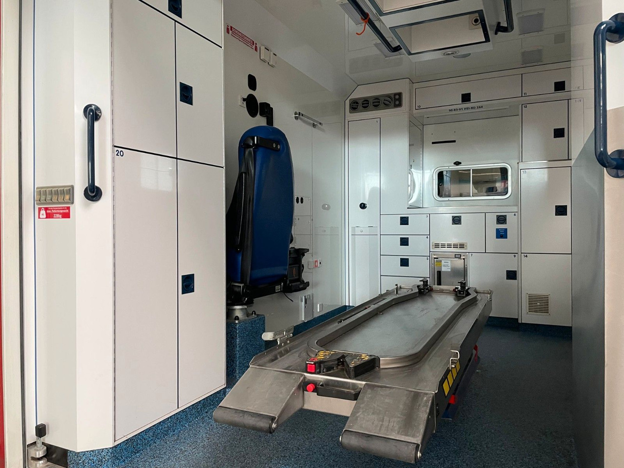 Mercedes-Benz Sprinter II Rettungswagen 519 CDI - מכונית: תמונה 5 Mercedes-Benz Sprinter II Rettungswagen 519 CDI - מכונית: תמונה 5