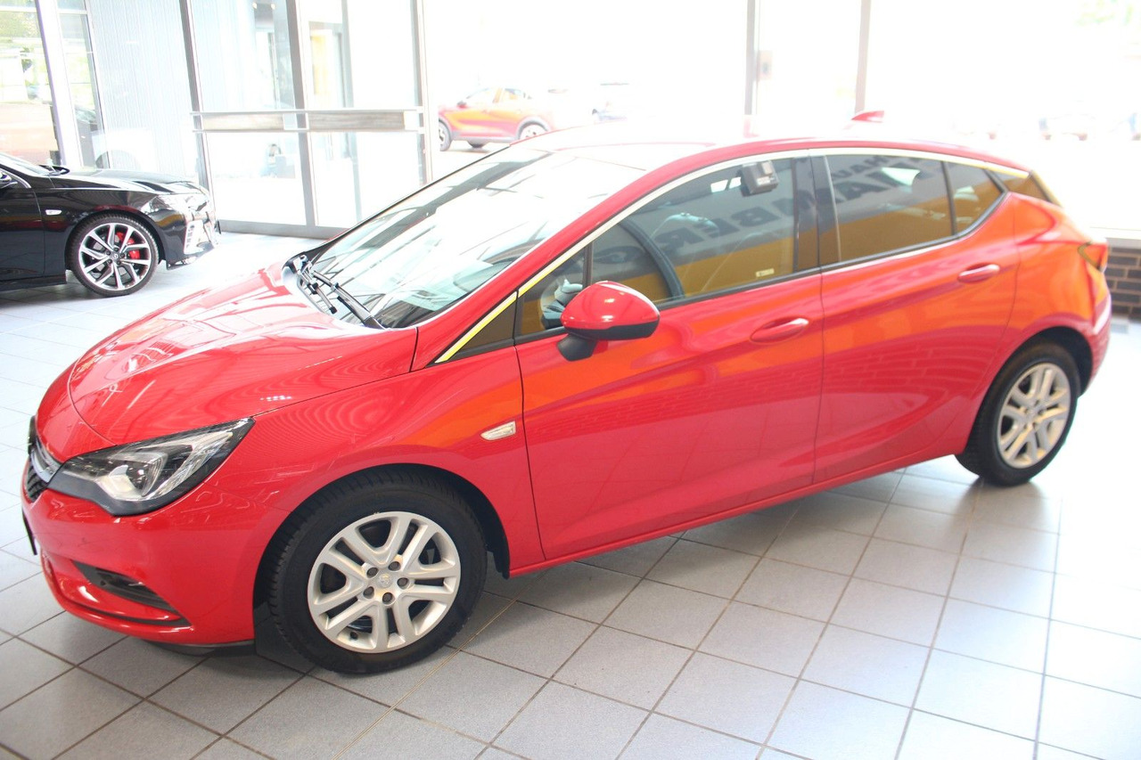 Opel Astra K Lim. Innovation Navi Voll-LED Kamera - סדאן: תמונה 5 Opel Astra K Lim. Innovation Navi Voll-LED Kamera - סדאן: תמונה 5