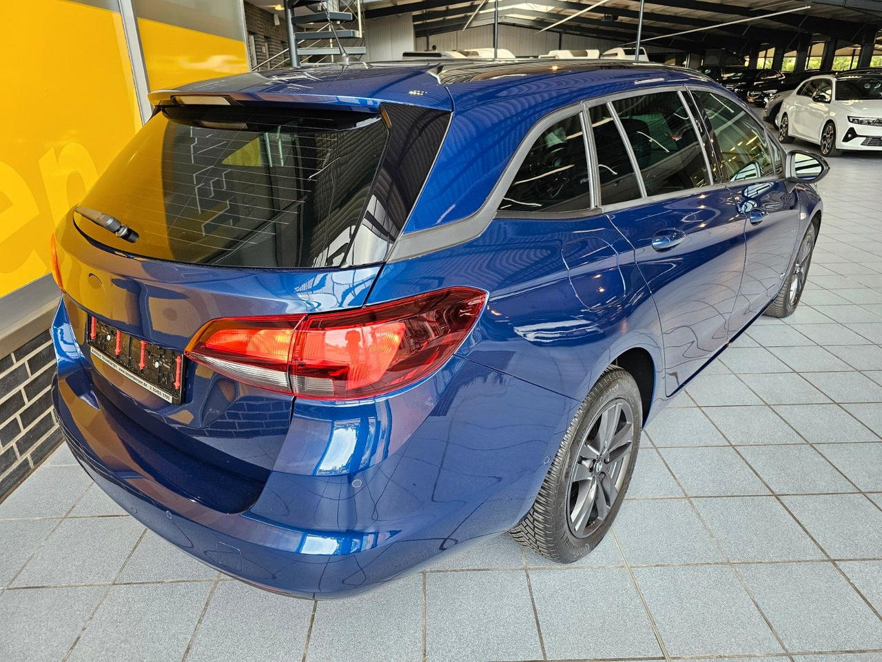 Opel Astra K ST AUTOMATIK SHZ Einparkassistent Kamera - רכב סטיישן: תמונה 4 Opel Astra K ST AUTOMATIK SHZ Einparkassistent Kamera - רכב סטיישן: תמונה 4