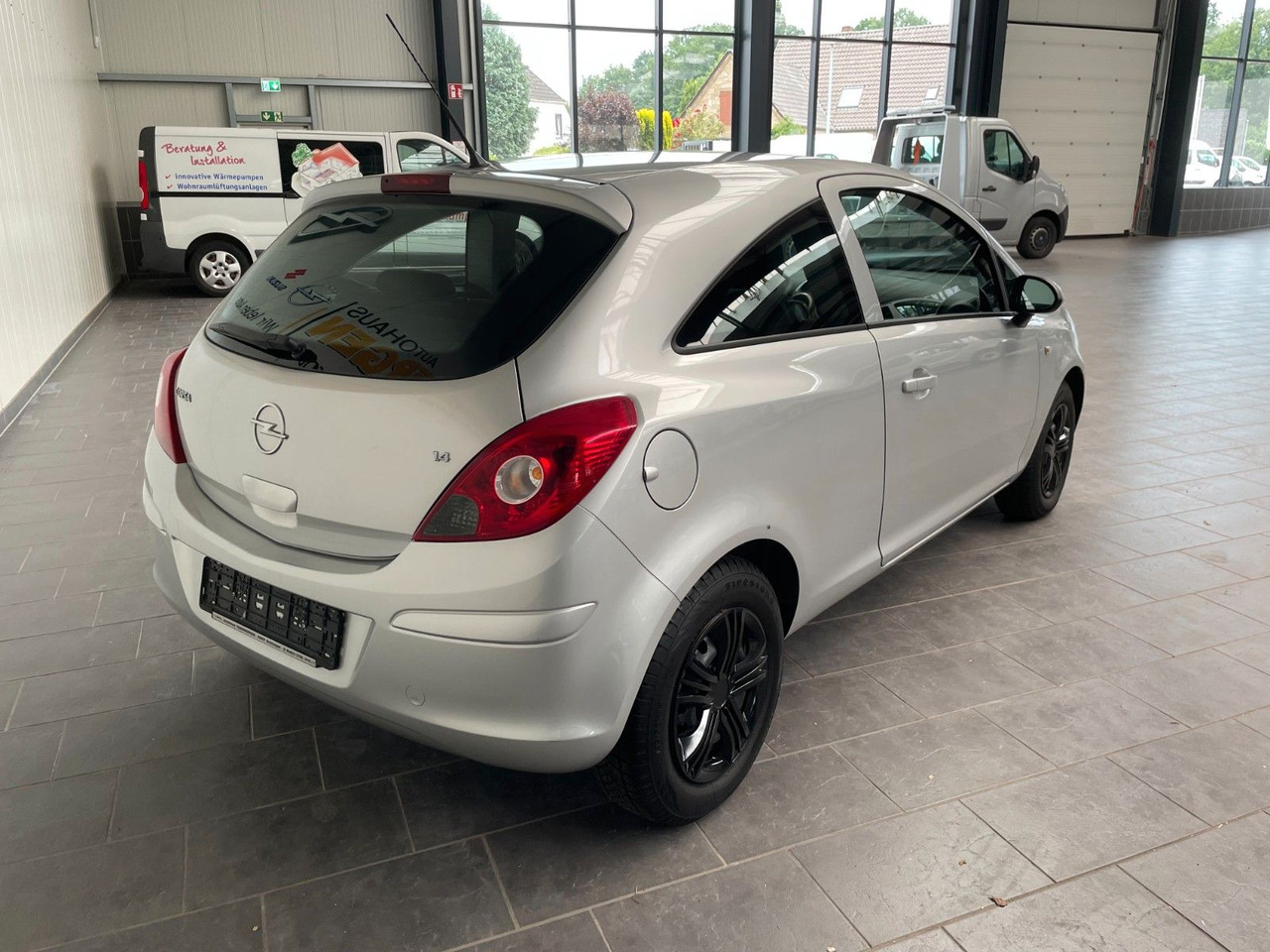 Opel Corsa D Edition Tüv Neu - מכונית: תמונה 3 Opel Corsa D Edition Tüv Neu - מכונית: תמונה 3