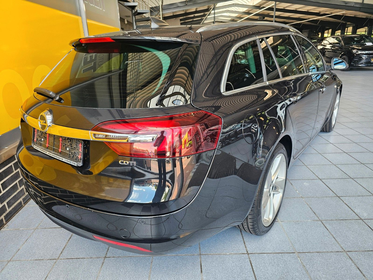 Opel Insignia A Business Innovation AHK ACC Leder Nav - מכונית: תמונה 4 Opel Insignia A Business Innovation AHK ACC Leder Nav - מכונית: תמונה 4