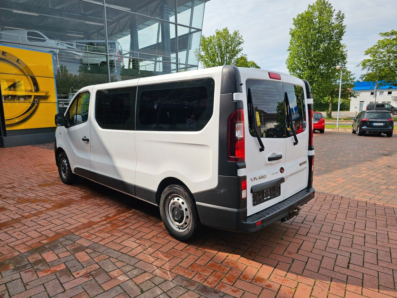 Opel Vivaro B Combi Bus L2H1 2,9t AHK - כלי רכב מסחרי לנוסעים: תמונה 3 Opel Vivaro B Combi Bus L2H1 2,9t AHK - כלי רכב מסחרי לנוסעים: תמונה 3