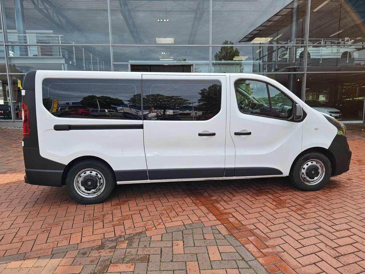 Opel Vivaro B Combi Bus L2H1 2,9t AHK - כלי רכב מסחרי לנוסעים: תמונה 5 Opel Vivaro B Combi Bus L2H1 2,9t AHK - כלי רכב מסחרי לנוסעים: תמונה 5