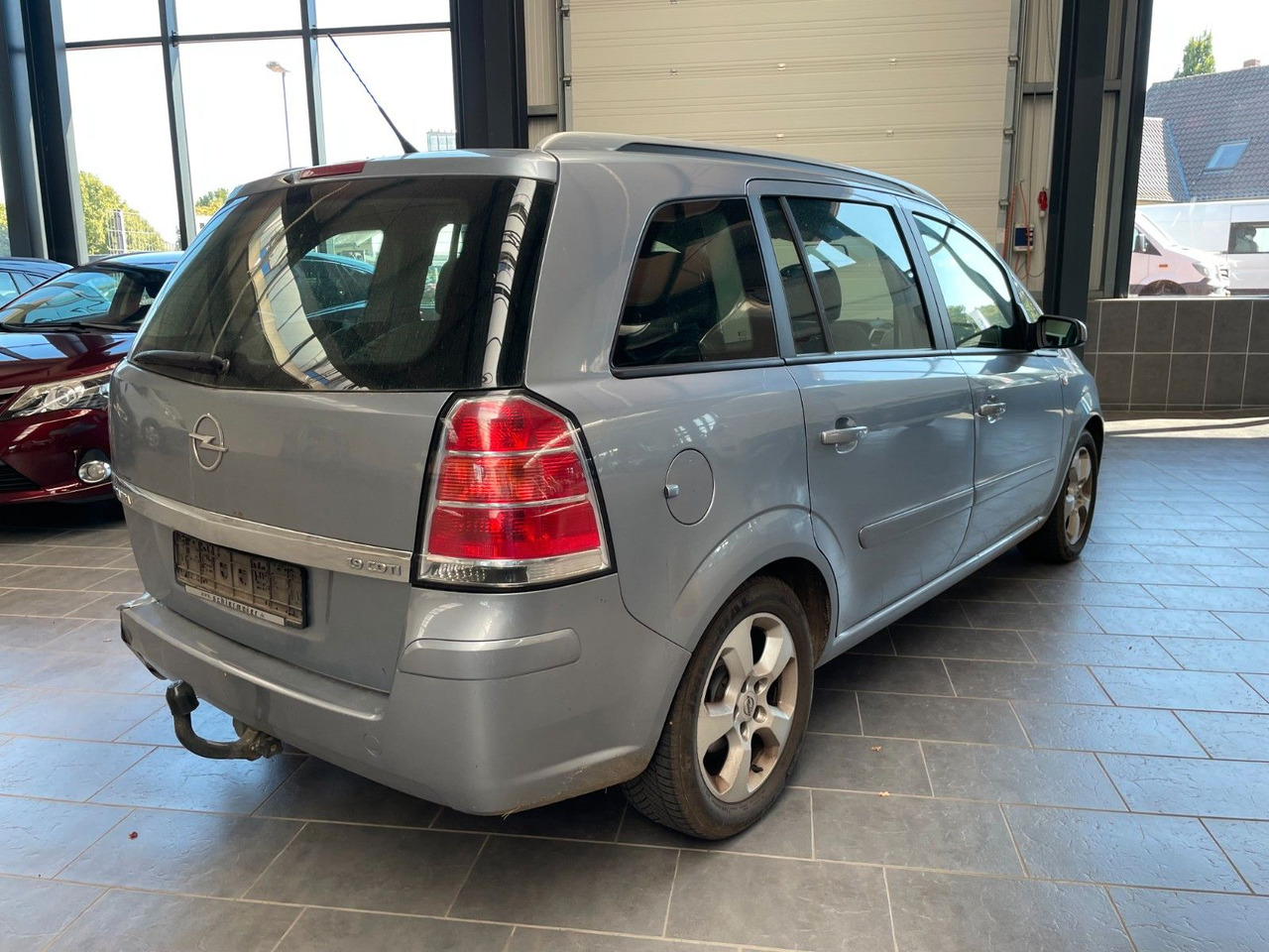 Opel Zafira B Edition - כלי רכב מסחרי לנוסעים: תמונה 3 Opel Zafira B Edition - כלי רכב מסחרי לנוסעים: תמונה 3