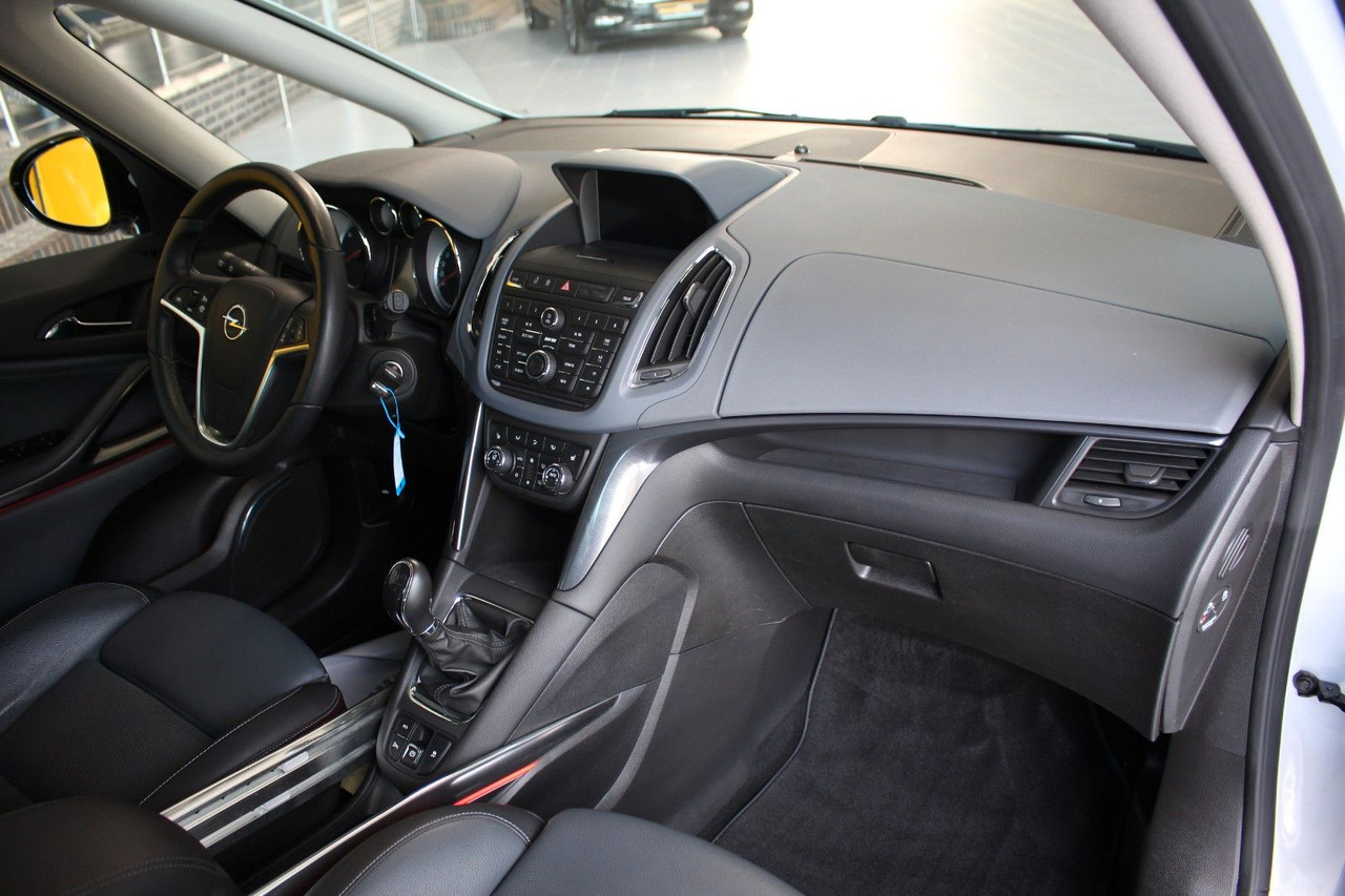 כלי רכב מסחרי לנוסעים Opel Zafira Tourer Navi Innovation Bi Xenon Bluetooth: תמונה 7