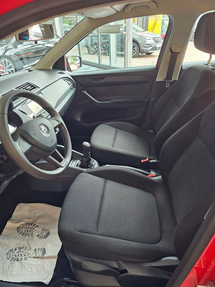 Skoda Fabia Cool Edition SHZ USB - מכונית: תמונה 4 Skoda Fabia Cool Edition SHZ USB - מכונית: תמונה 4