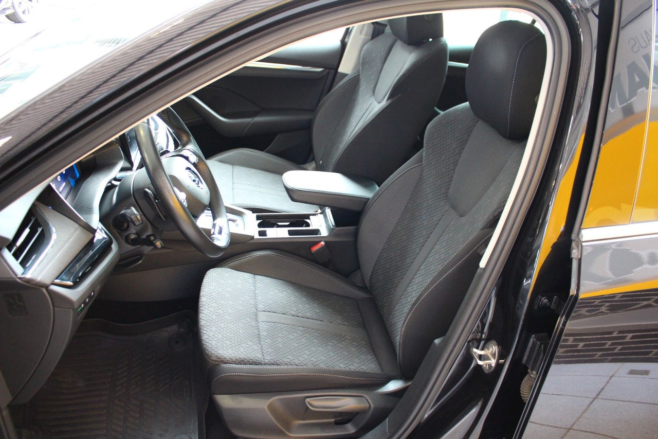 Skoda Octavia Combi 2.0 TDI DSG Style Pano LED AHK ACC - רכב סטיישן: תמונה 5 Skoda Octavia Combi 2.0 TDI DSG Style Pano LED AHK ACC - רכב סטיישן: תמונה 5