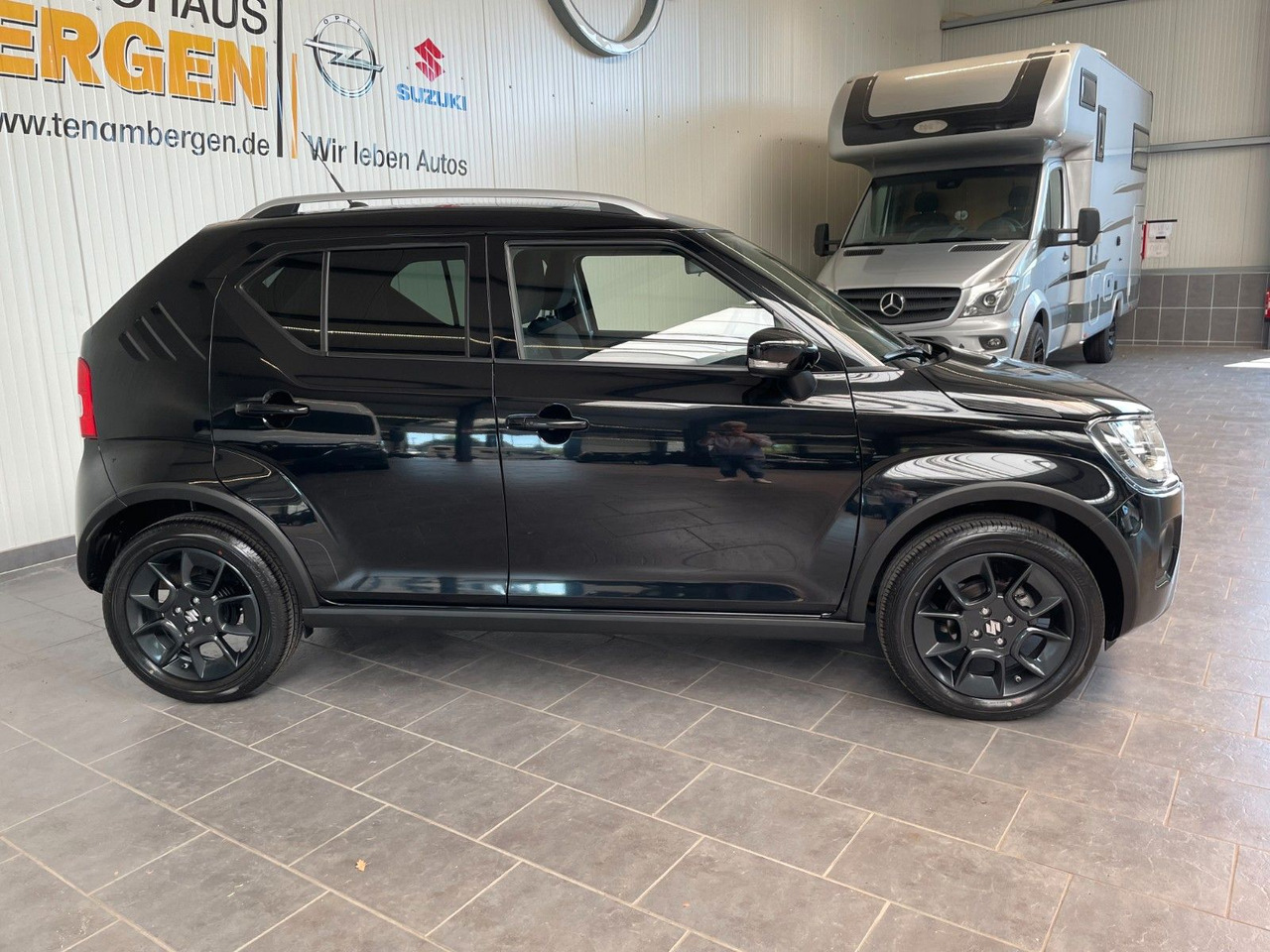 Suzuki Ignis Comfort+ Hybrid ,SHZ, Klimaauto., Tempomat - מכונית: תמונה 2 Suzuki Ignis Comfort+ Hybrid ,SHZ, Klimaauto., Tempomat - מכונית: תמונה 2