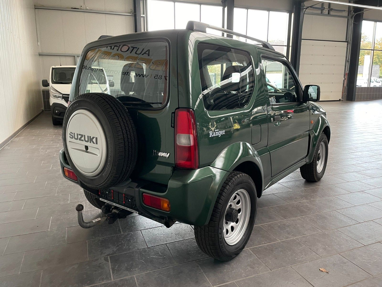 Suzuki Jimny 1.3 Allrad Ranger - SUV: תמונה 3 Suzuki Jimny 1.3 Allrad Ranger - SUV: תמונה 3