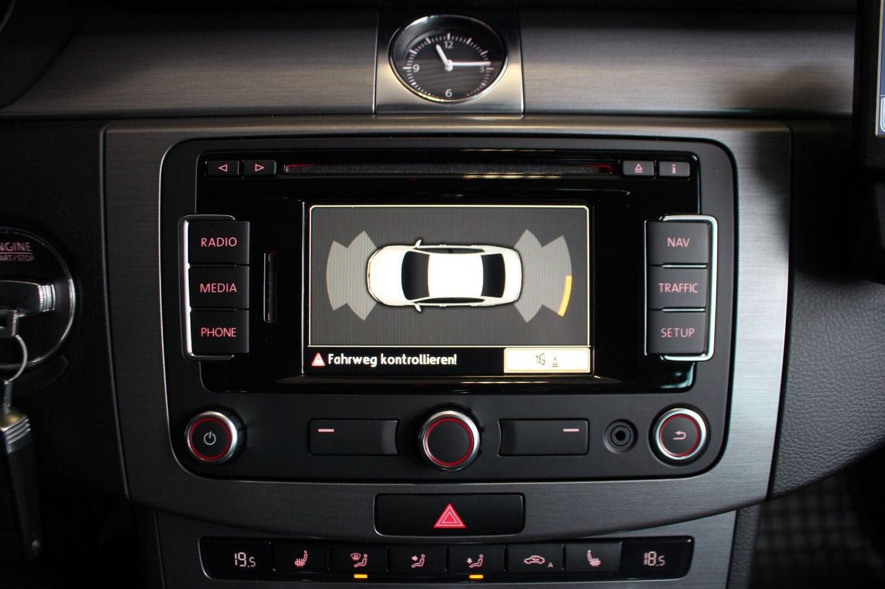 חָדָשׁ סדאן Volkswagen Passat Comfortline BlueMotion Navi PDC: תמונה 17