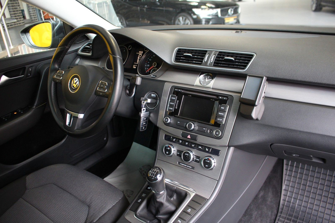 חָדָשׁ סדאן Volkswagen Passat Comfortline BlueMotion Navi PDC: תמונה 6