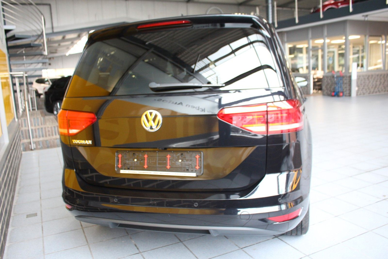Volkswagen Touran Comfortline BMT S/S Navi Kamera ACC - כלי רכב מסחרי לנוסעים: תמונה 4 Volkswagen Touran Comfortline BMT S/S Navi Kamera ACC - כלי רכב מסחרי לנוסעים: תמונה 4