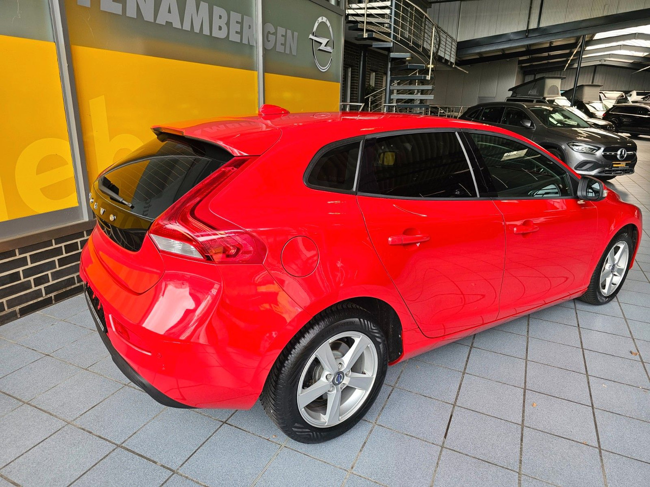 Volvo V40 You! Xenon Sitzheizung Freisprecheinrichtung - סדאן: תמונה 3 Volvo V40 You! Xenon Sitzheizung Freisprecheinrichtung - סדאן: תמונה 3