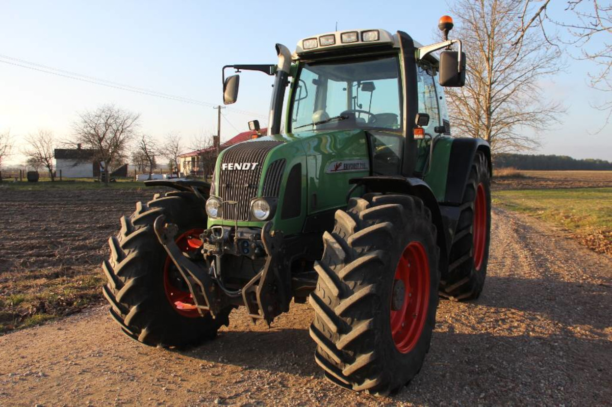 FENDT 716 - טרקטור חקלאי: תמונה 1 FENDT 716 - טרקטור חקלאי: תמונה 1