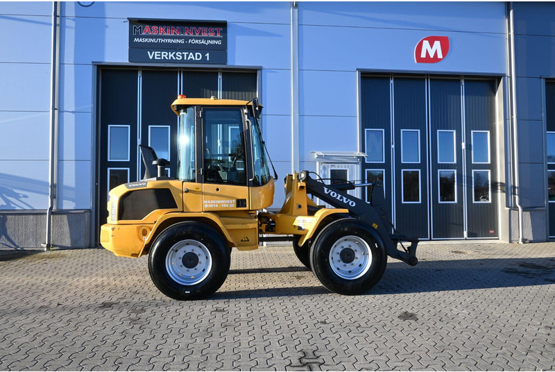 Volvo L30G - מעמיס גלגלים: תמונה 4 Volvo L30G - מעמיס גלגלים: תמונה 4