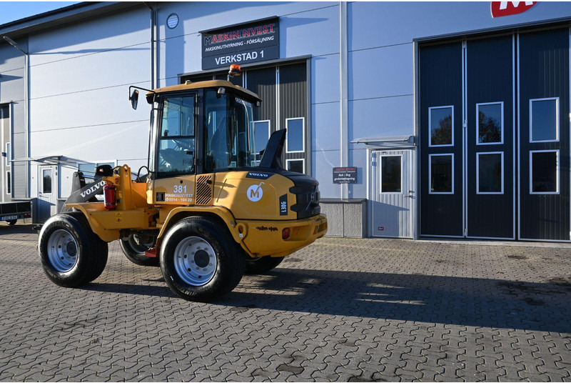 Volvo L30G - מעמיס גלגלים: תמונה 3 Volvo L30G - מעמיס גלגלים: תמונה 3