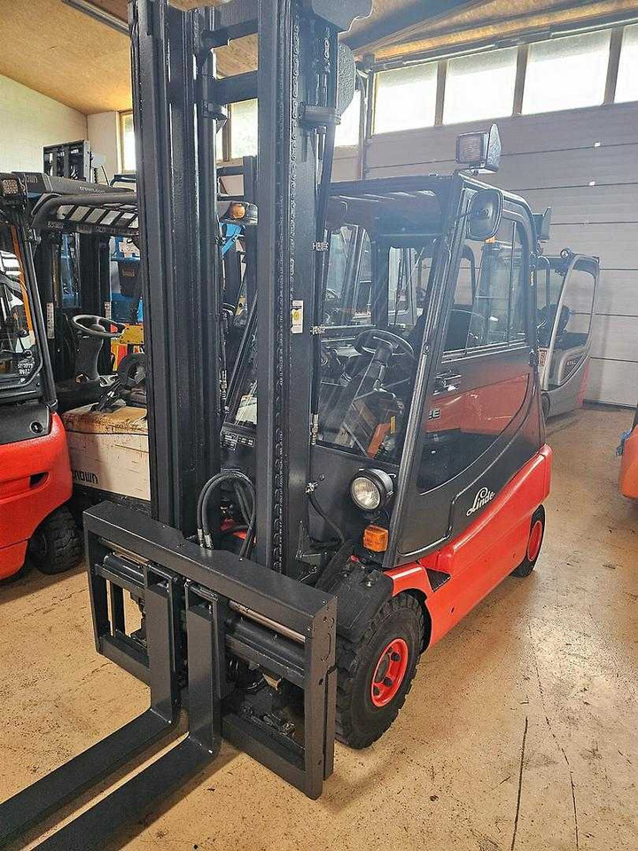 Linde E25S-03 - מלגזה חשמלית: תמונה 2 Linde E25S-03 - מלגזה חשמלית: תמונה 2
