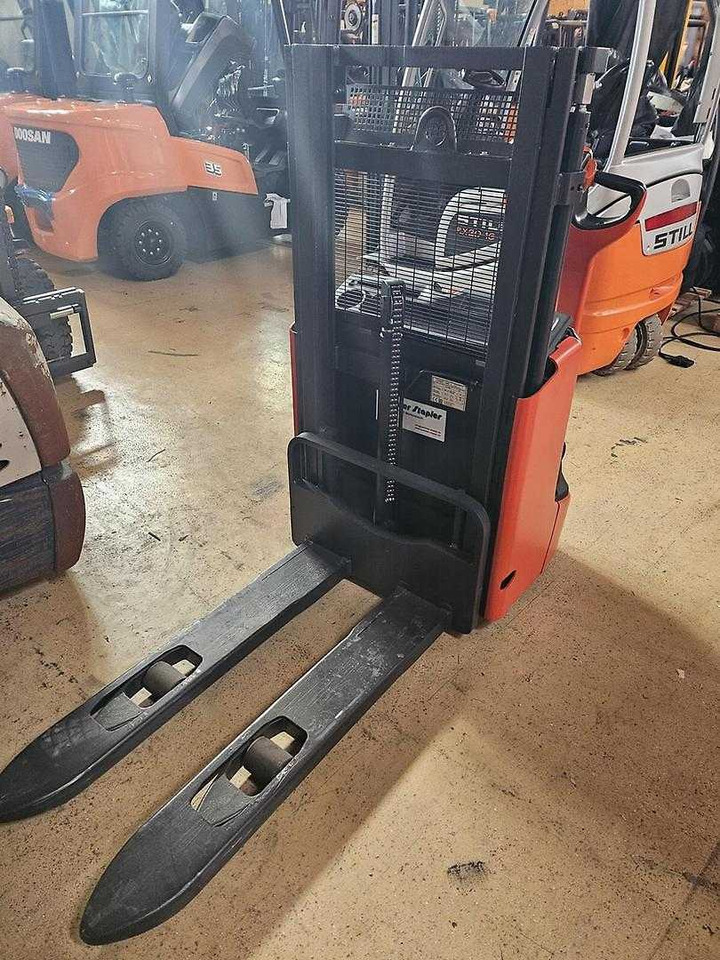 Linde L12 - מערים: תמונה 1 Linde L12 - מערים: תמונה 1