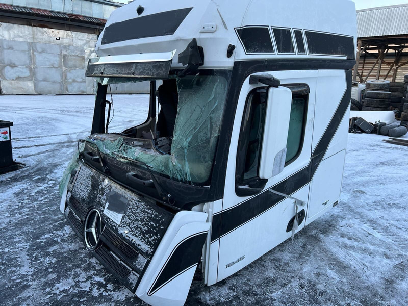 Mercedes-Benz Actros MP4 - תא ופנים הרכב: תמונה 1 Mercedes-Benz Actros MP4 - תא ופנים הרכב: תמונה 1