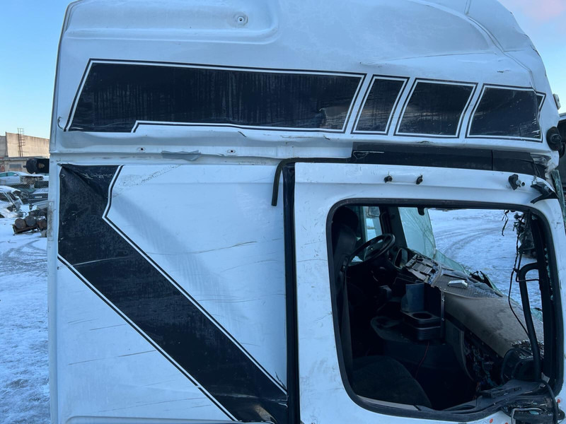 Mercedes-Benz Actros MP4 - תא ופנים הרכב: תמונה 5 Mercedes-Benz Actros MP4 - תא ופנים הרכב: תמונה 5