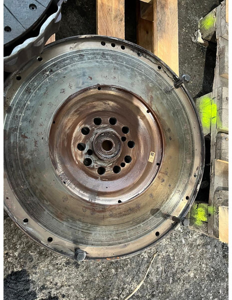 Scania 2060240 - גלגל תנופה: תמונה 1 Scania 2060240 - גלגל תנופה: תמונה 1