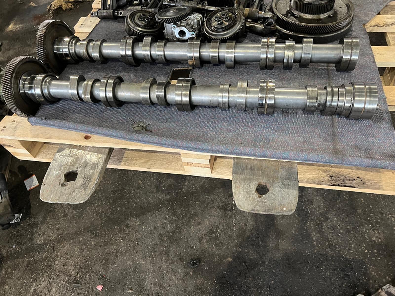 Scania LH - גל זיזים: תמונה 1 Scania LH - גל זיזים: תמונה 1