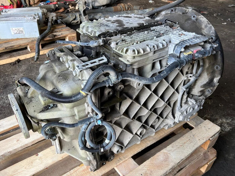 Volvo AT2612E - תיבת הילוכים: תמונה 4 Volvo AT2612E - תיבת הילוכים: תמונה 4