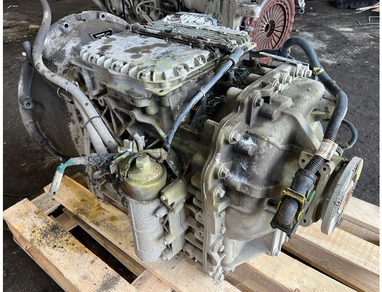 Volvo AT2612E - תיבת הילוכים: תמונה 3 Volvo AT2612E - תיבת הילוכים: תמונה 3