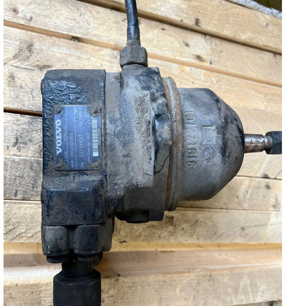 Volvo B12 - מנוע הידרולי: תמונה 2 Volvo B12 - מנוע הידרולי: תמונה 2