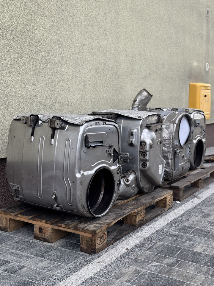 DAF XF 106 XG CF Efficient catalytic converters - מערכת פליטה עבור משאית: תמונה 1 DAF XF 106 XG CF Efficient catalytic converters - מערכת פליטה עבור משאית: תמונה 1