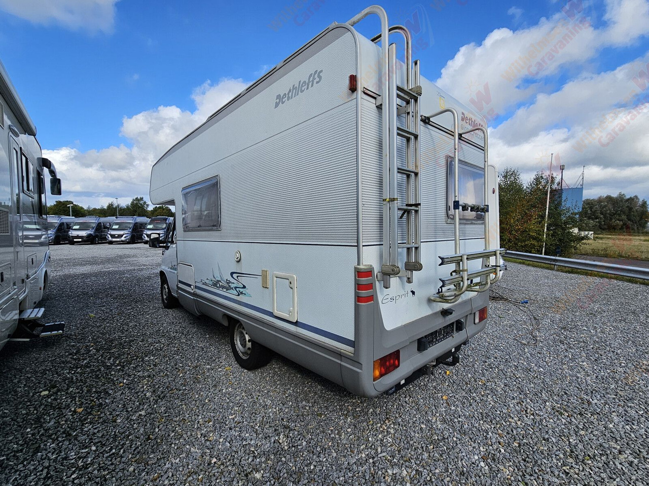 DethleffsA 5820 6 Personen Zulassung - רכב ממונע Alcove: תמונה 3 DethleffsA 5820 6 Personen Zulassung - רכב ממונע Alcove: תמונה 3